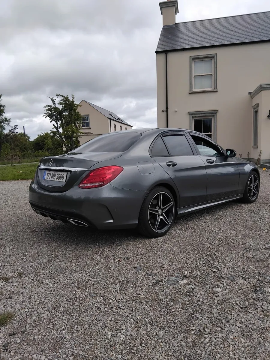 Mercedes - Benz C220 D AMG Line - Image 4