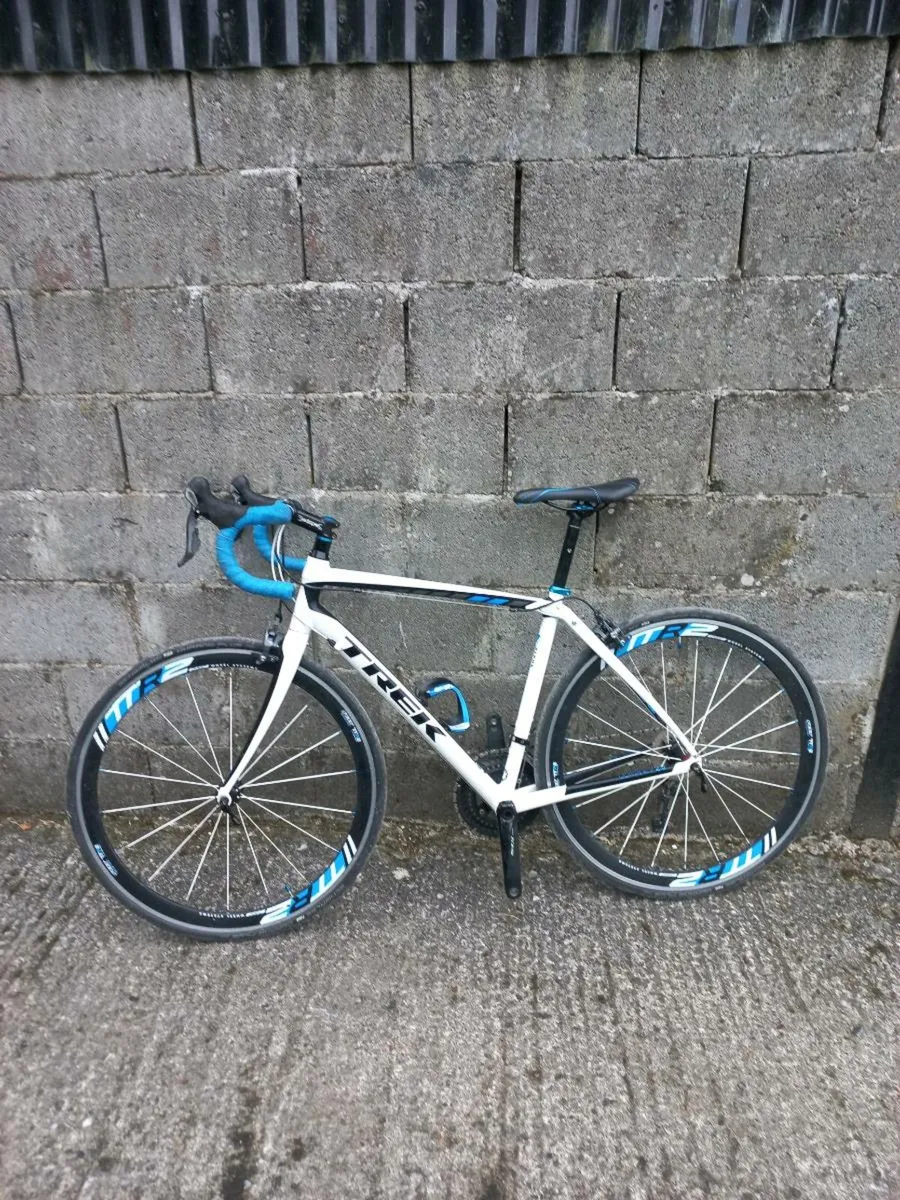 Trek Domane 2.3 Road Bike - Image 4