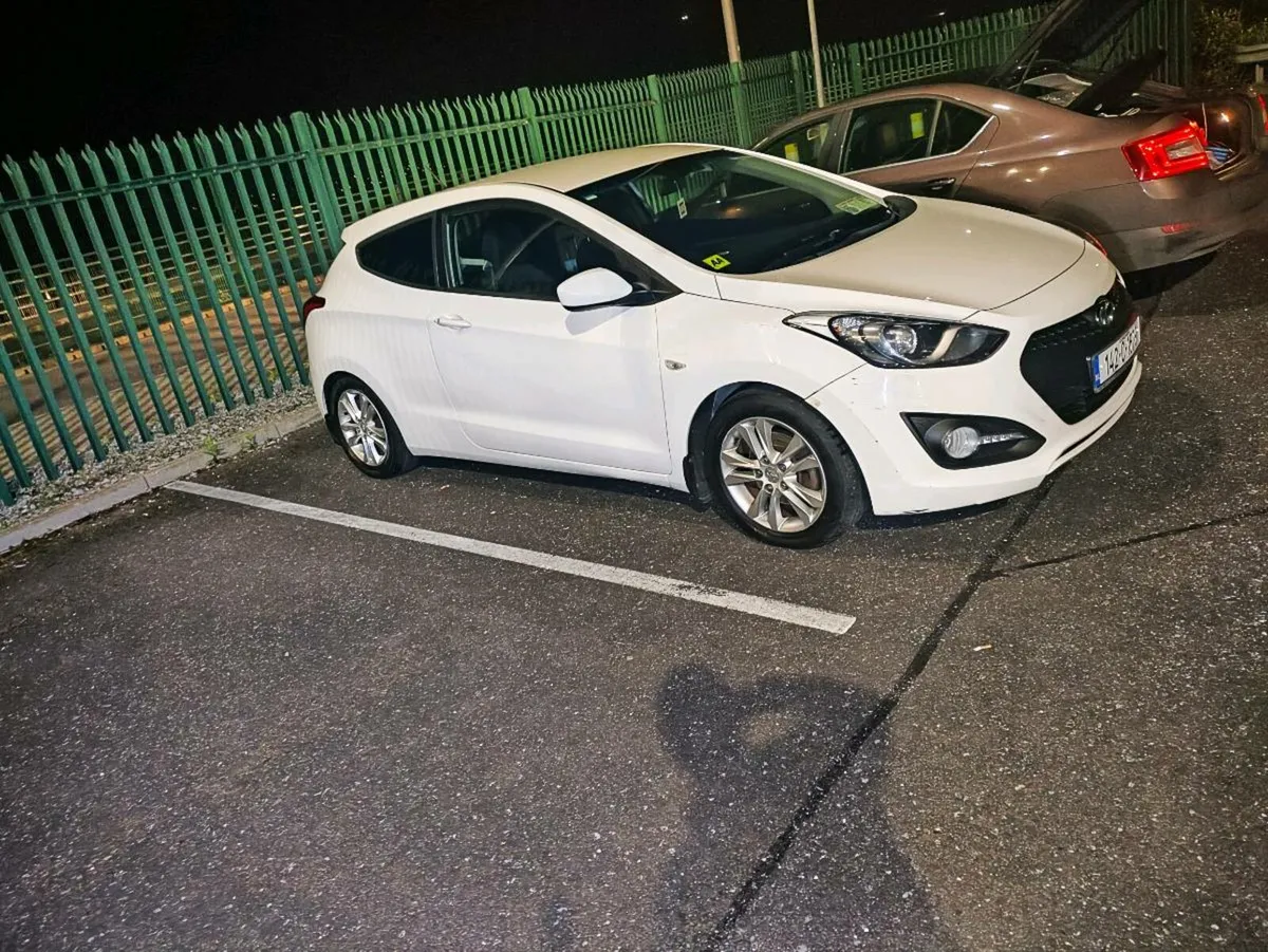 Hyundai i30 van - Image 4