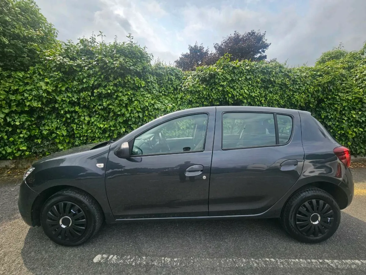 2017 Dacia Sandero (Petrol, Low Km) - Image 3