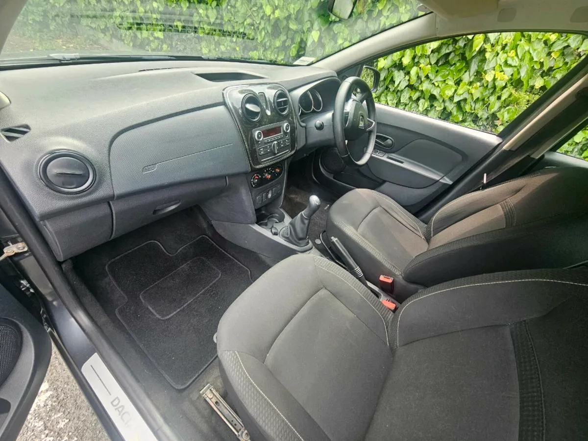 2017 Dacia Sandero (Petrol, Low Km) - Image 4