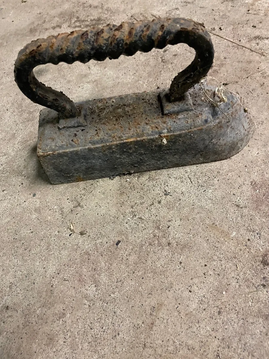 Large Antique Cast Iron Clothes Iron - Image 1