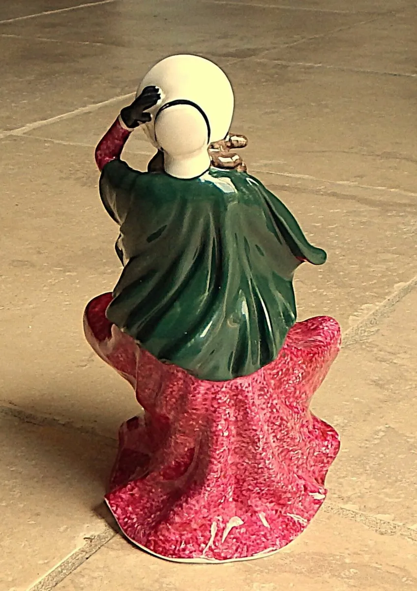 Coalport Ladies of Fashion Hand Painted Figurine - Image 3
