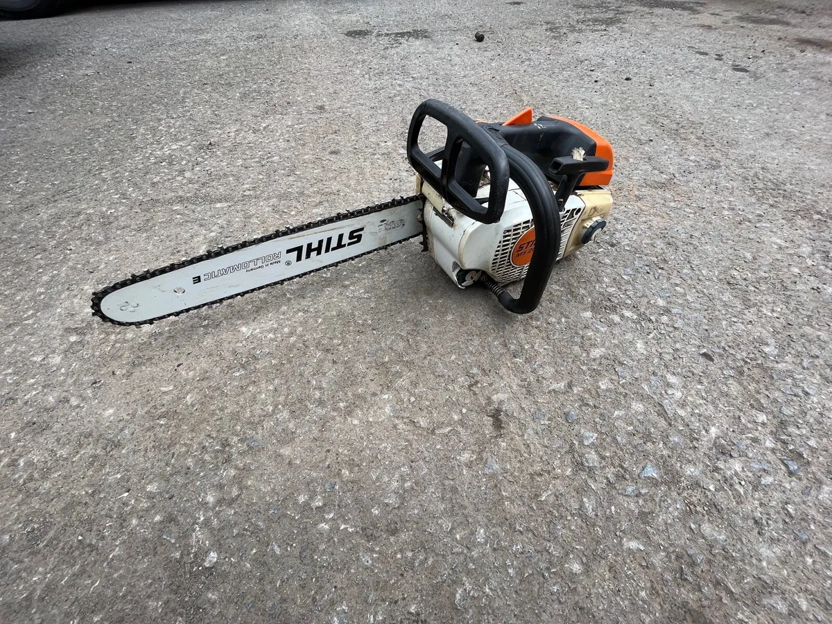STIHL MS 201T CHAINSAW - Image 1