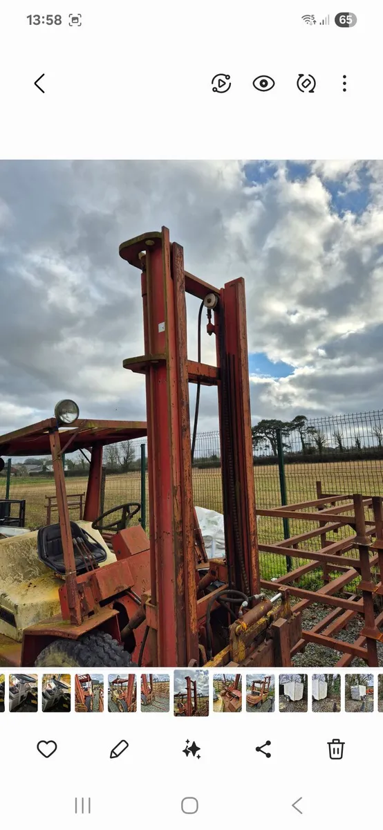 Manitou all terrain forklift - Image 3