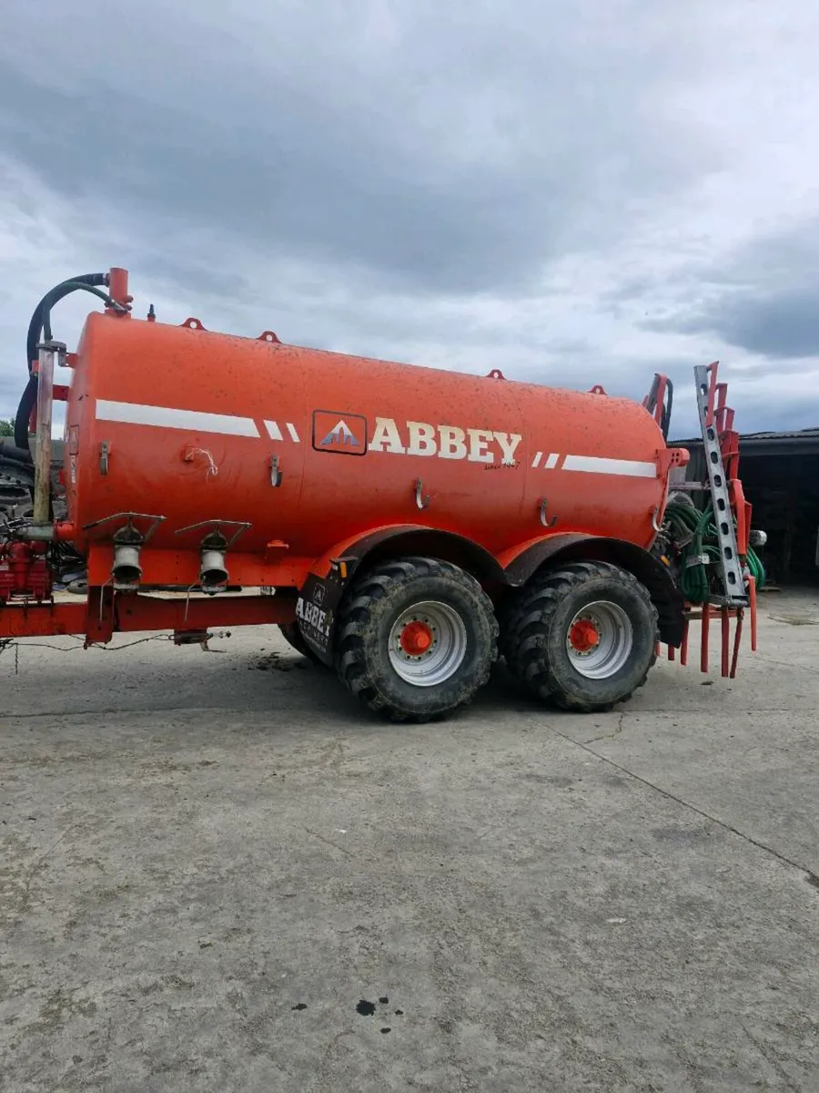Slurry tanker - Image 1