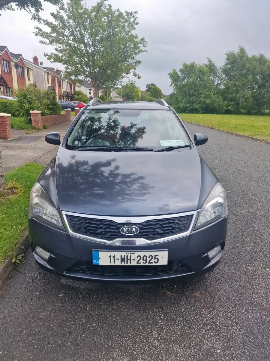 Kia Ceed 2011 1.6 Diesel (Manual) - Image 1