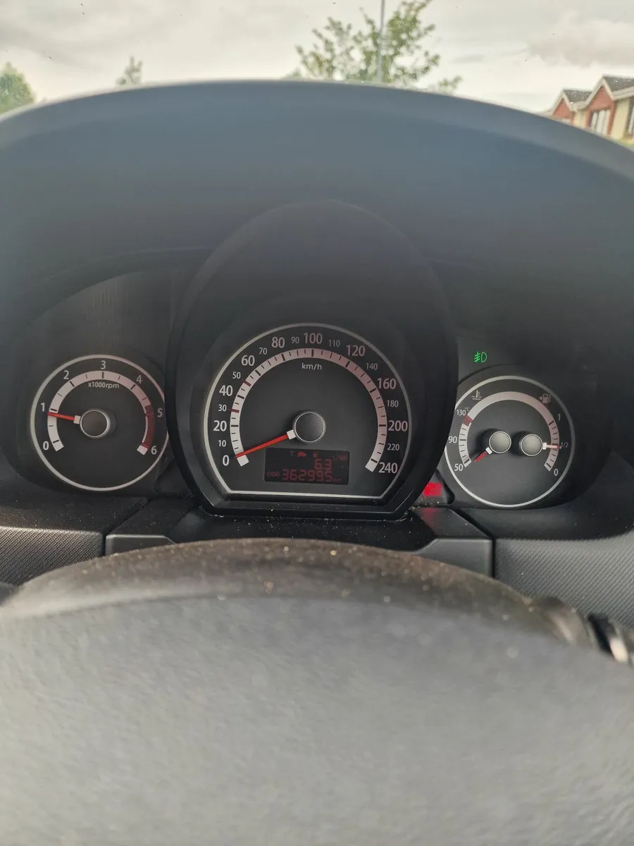Kia Ceed 2011 1.6 Diesel (Manual) - Image 3