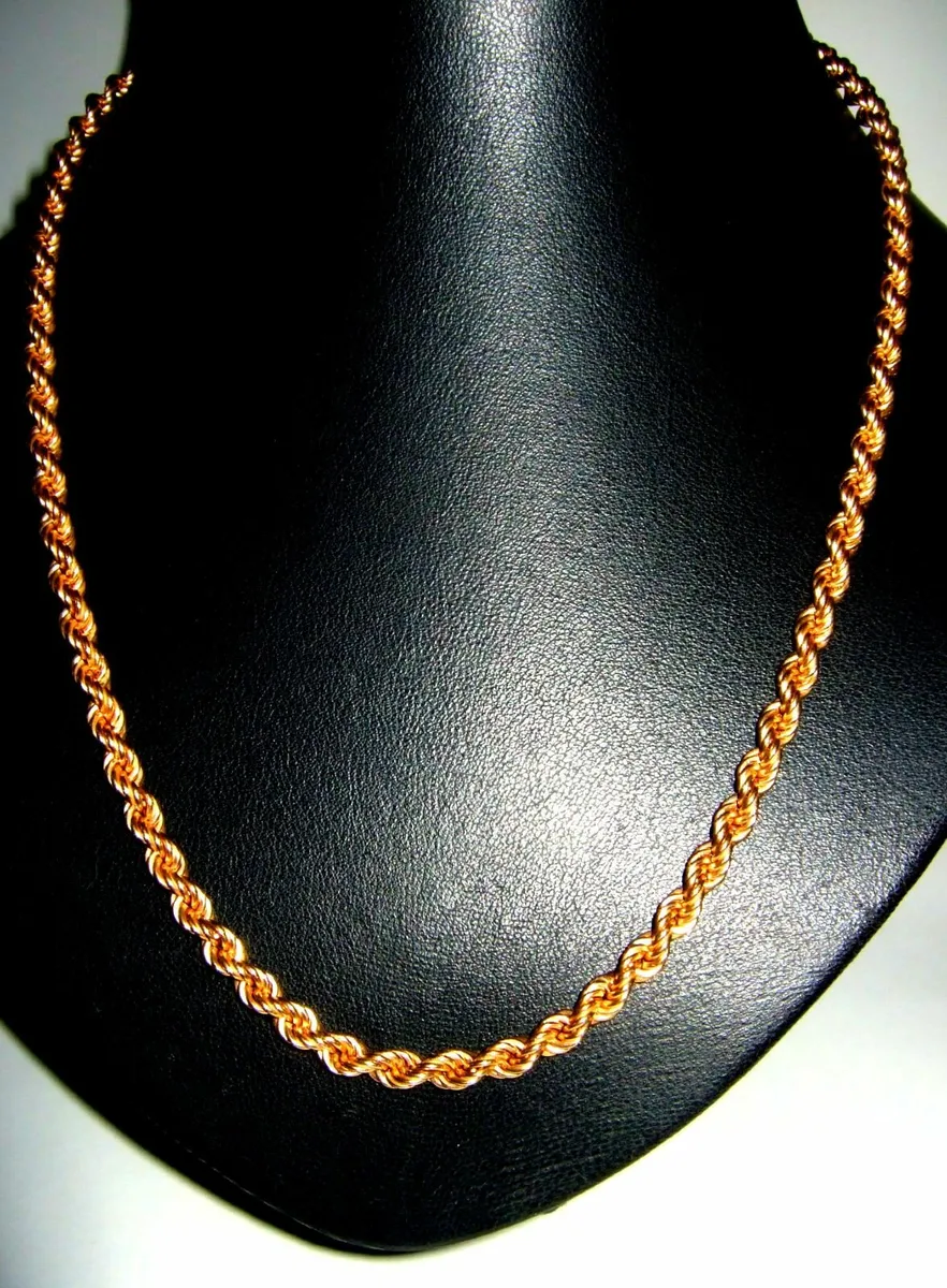 Vintage Hallmarked 9ct Gold Rope Chain - Image 1