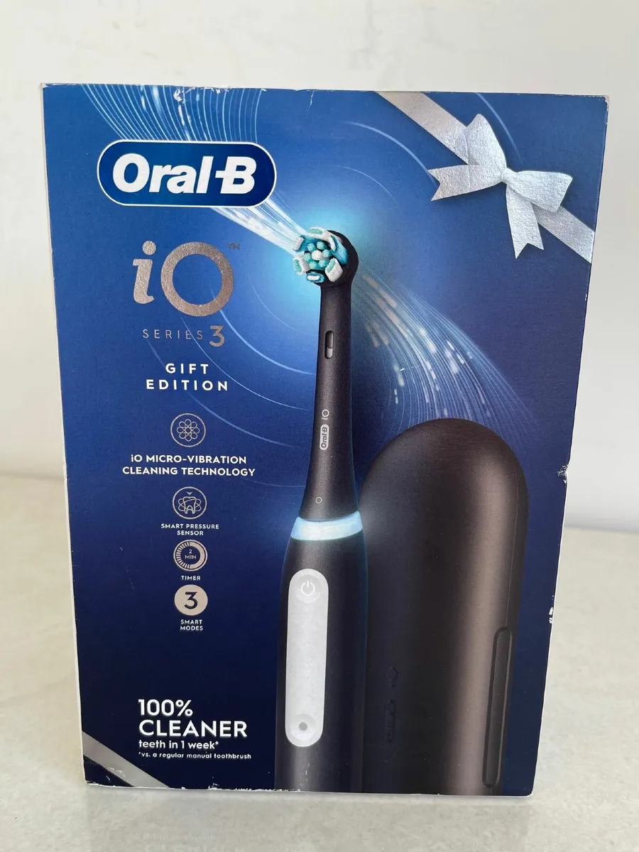 Oral-B iO3 Smart Electric Toothbrush - Brand New - Image 1