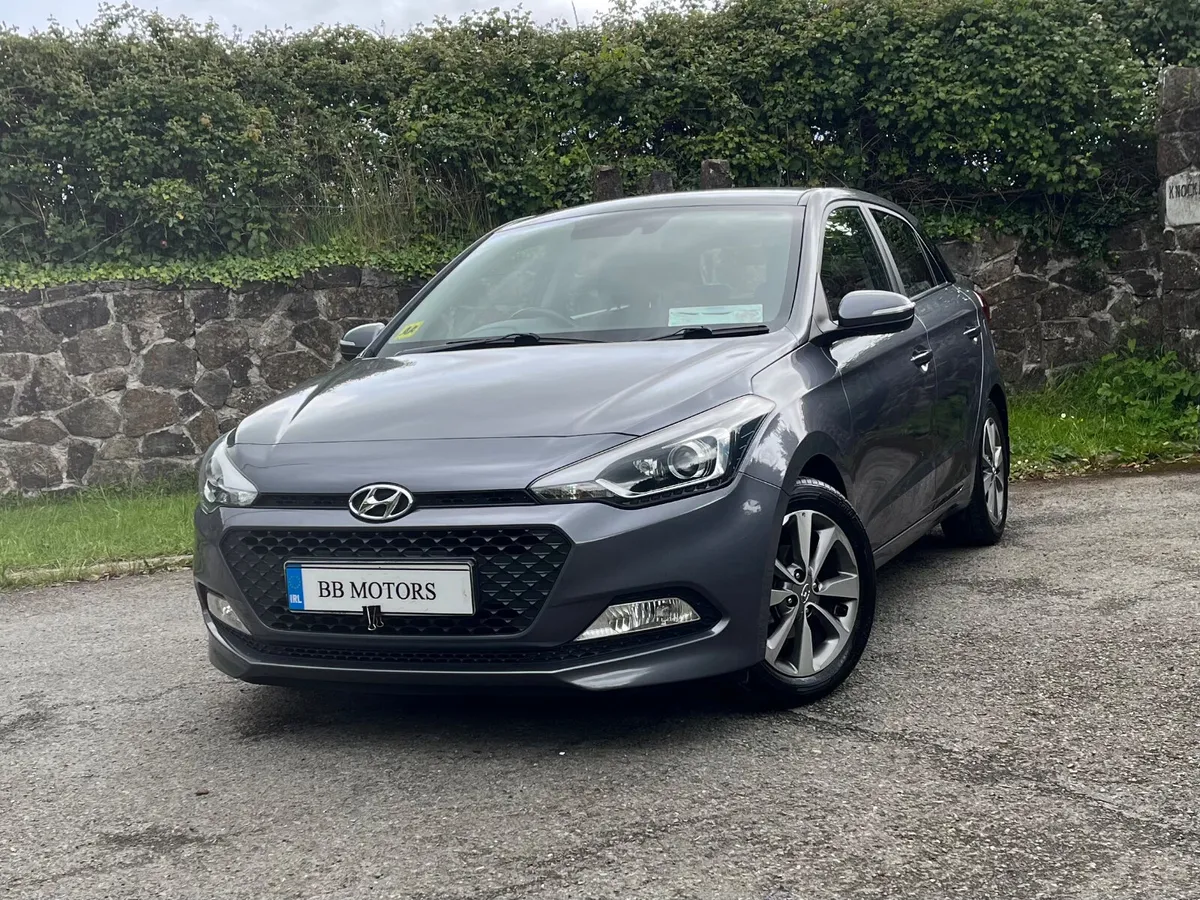 Hyundai i20 1.2 Deluxe - Image 2