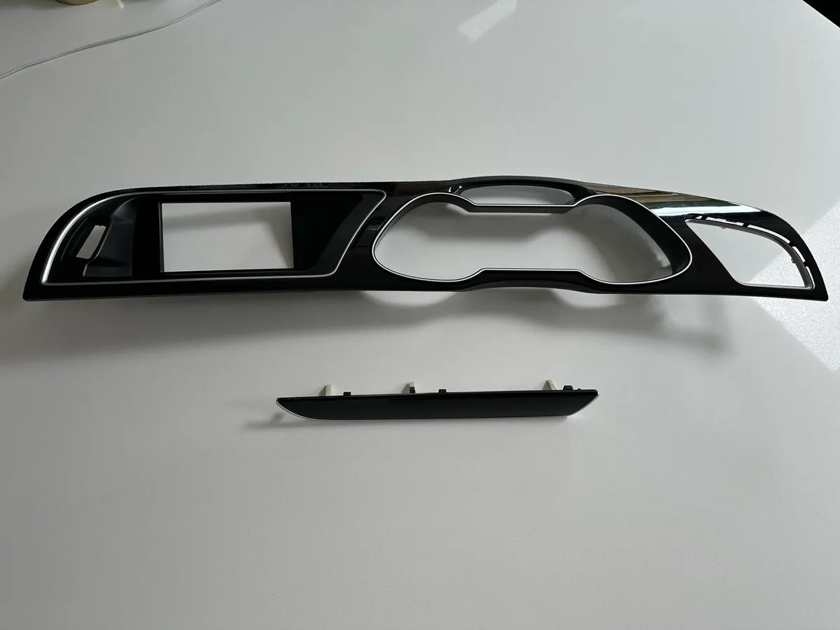 Audi A4 B8 Trim