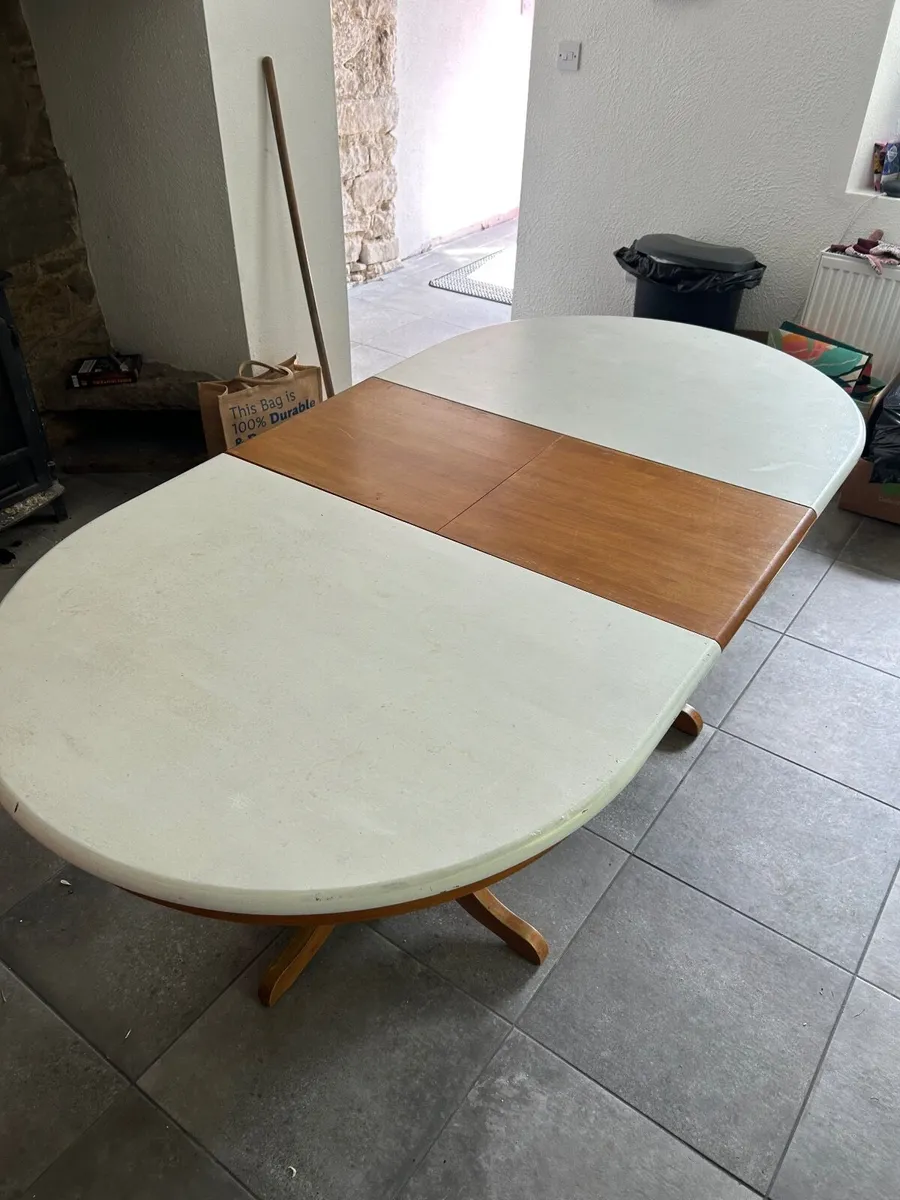 Kitchen table - Image 2