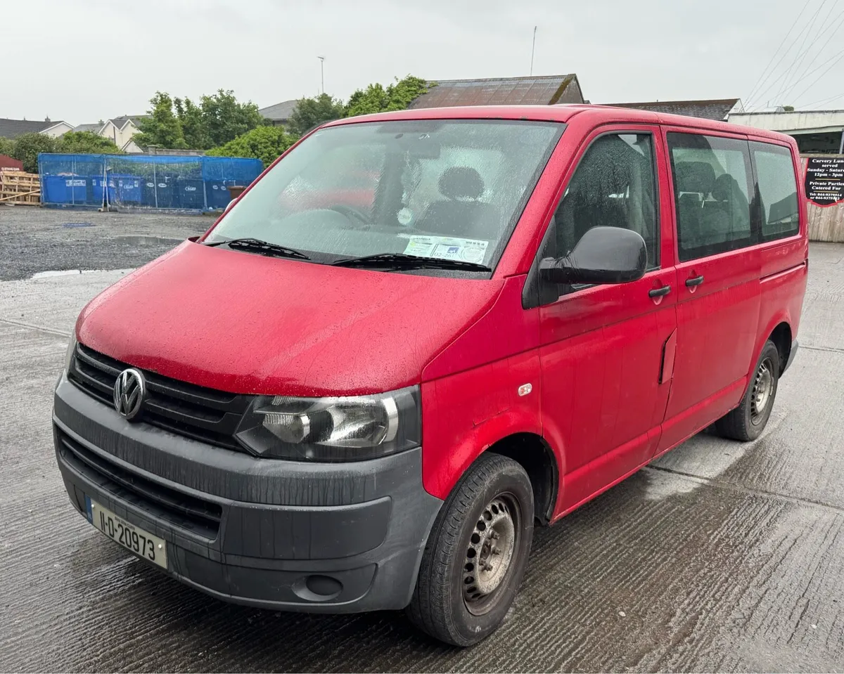 Volkswagen Transporter Shuttle - Image 1