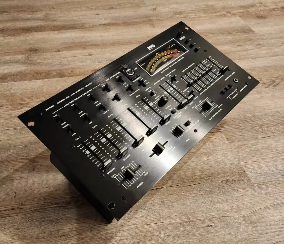 Numark DM1900 ppd preamp mixer - Image 2