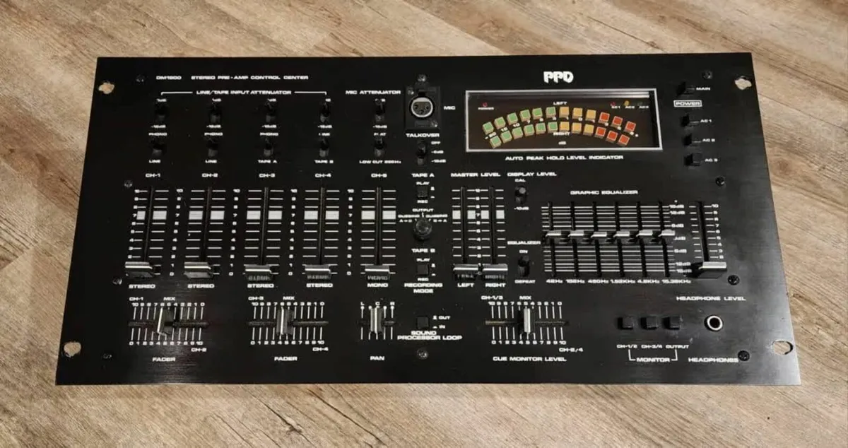 Numark DM1900 ppd preamp mixer - Image 1