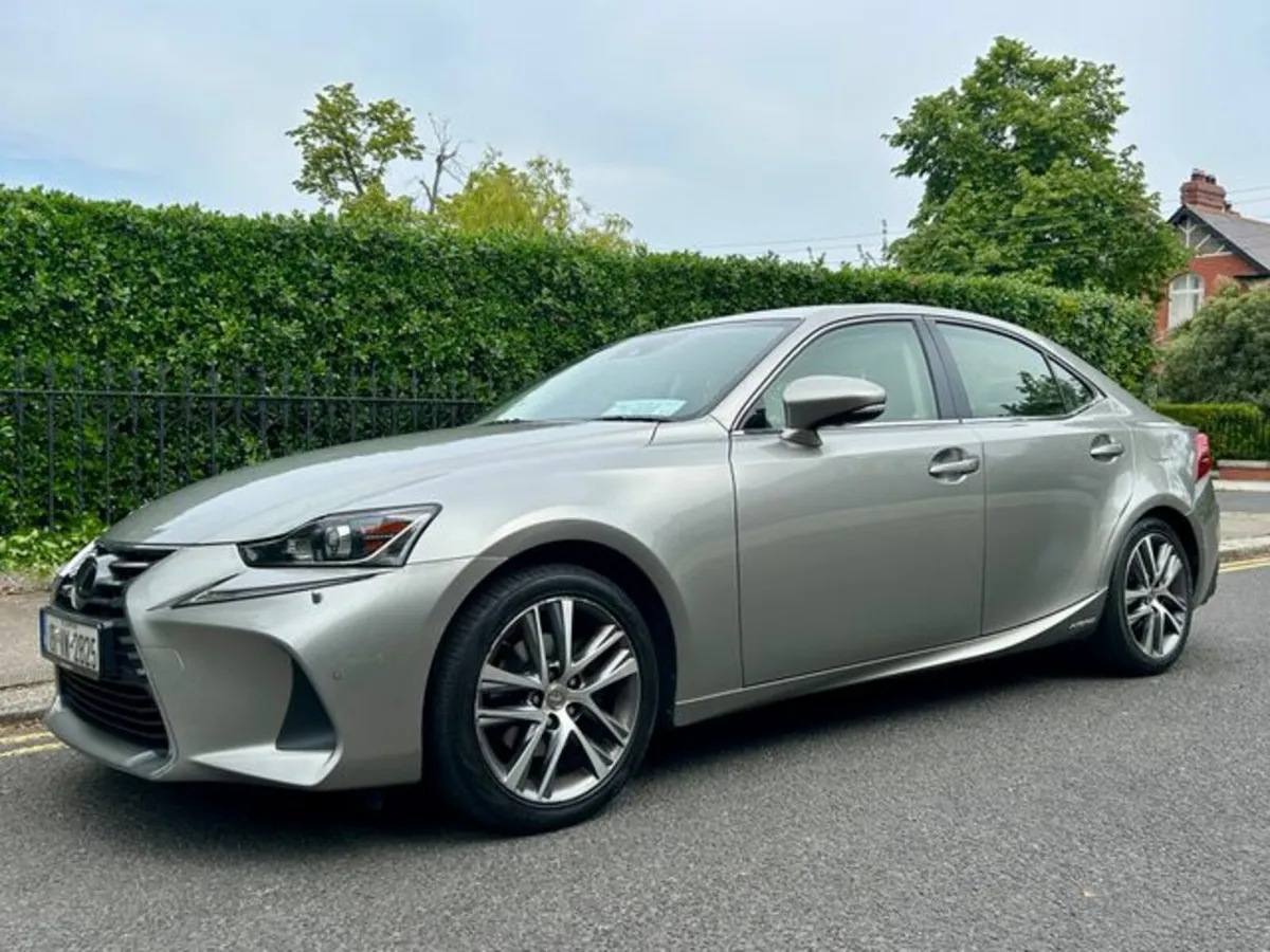 Lexus IS 300 H 2.5 Advance Hybrid 4DR Auto - Image 3
