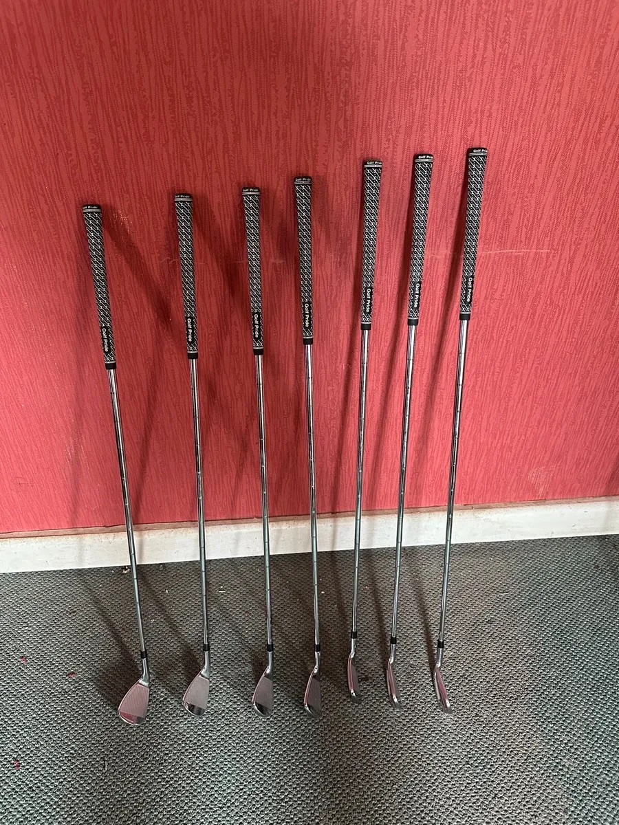 Wilson Dynapower forged irons - Image 1