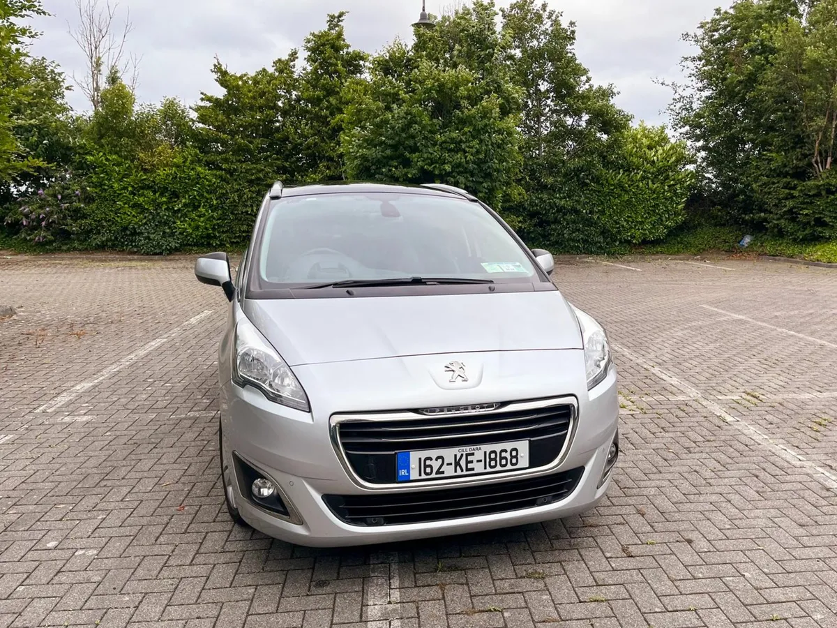 Peugeot 5008 2016 - Image 1
