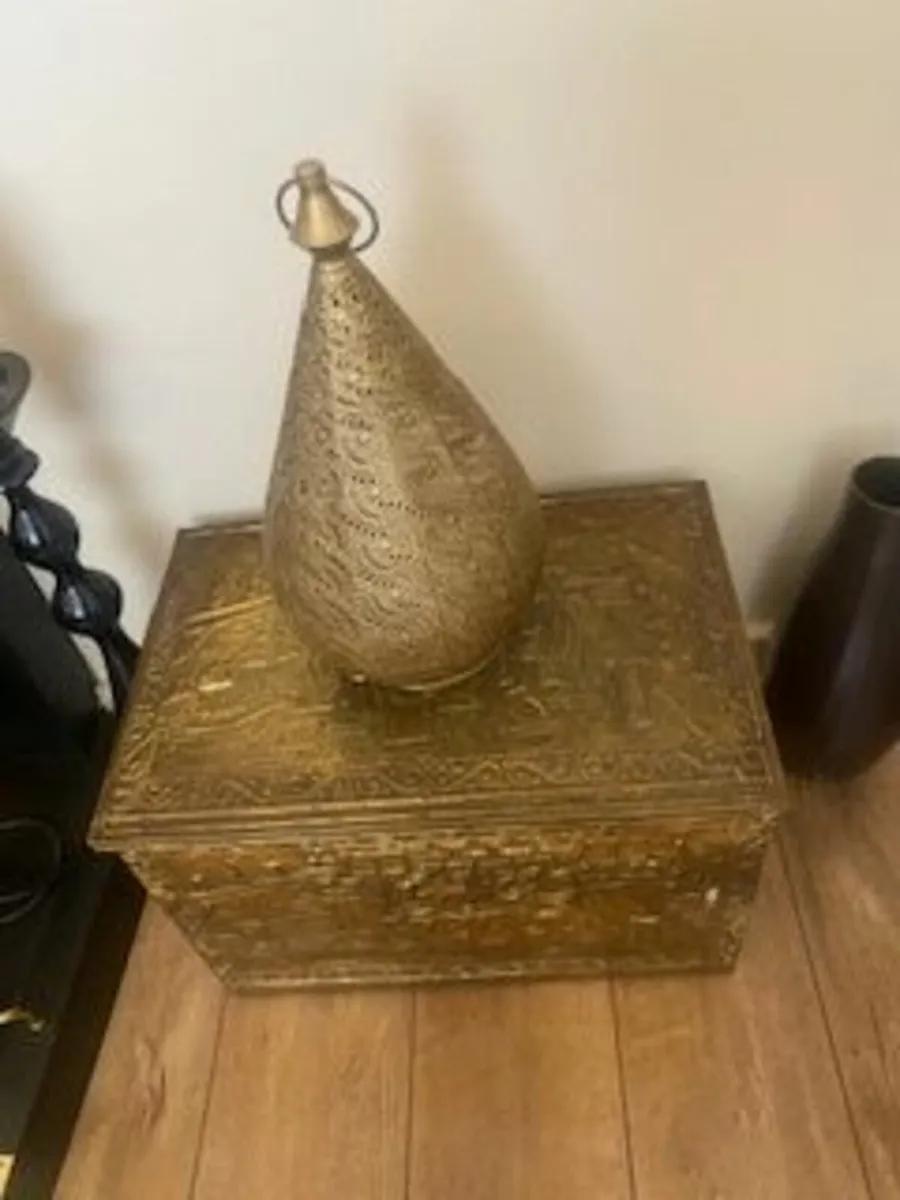 Brass coal/log chest - Image 1