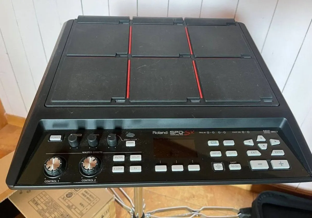 Roland SPD-SX 16GB Sampling Pad Bundle - Image 2