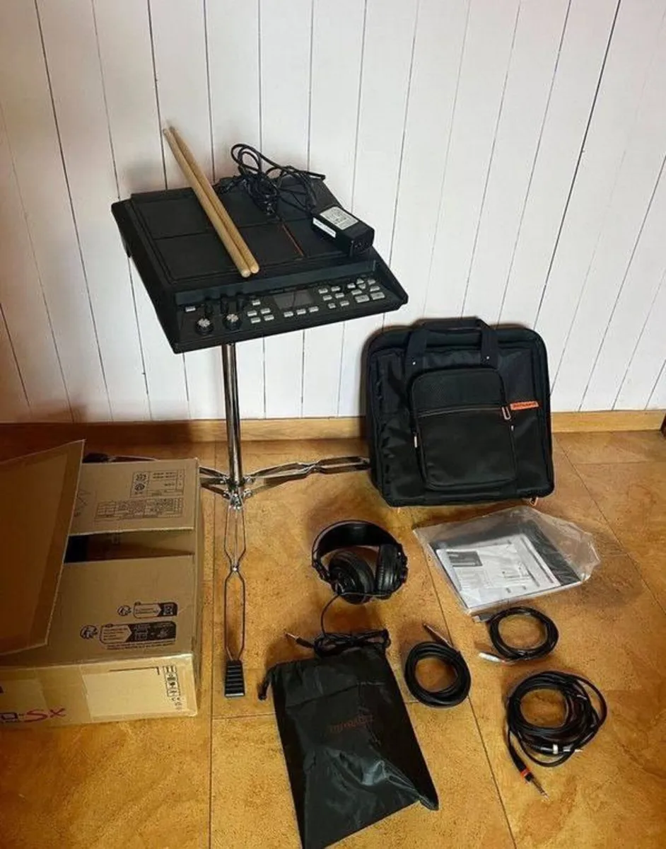 Roland SPD-SX 16GB Sampling Pad Bundle - Image 1