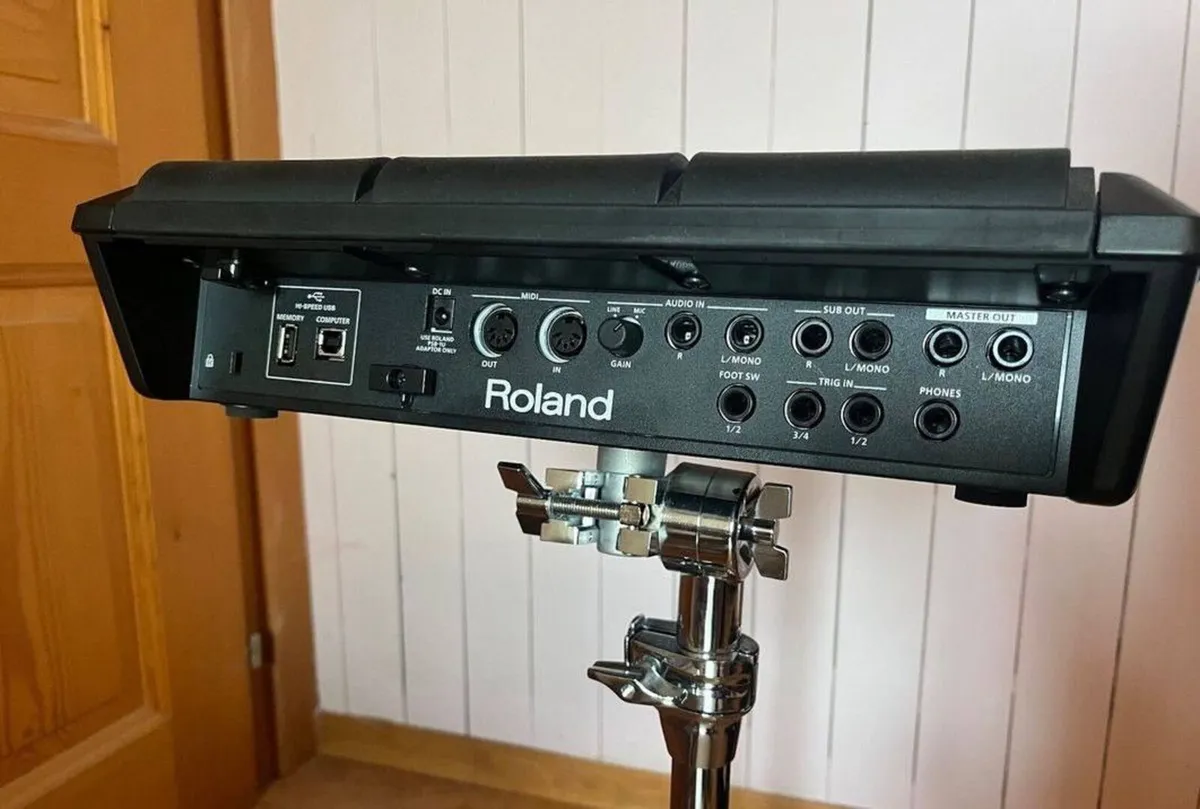 Roland SPD-SX 16GB Sampling Pad Bundle - Image 4