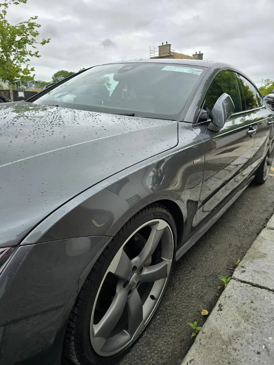 Audi A7 (152) 3.0 TDI V6 Black Edition Quattro - Image 3