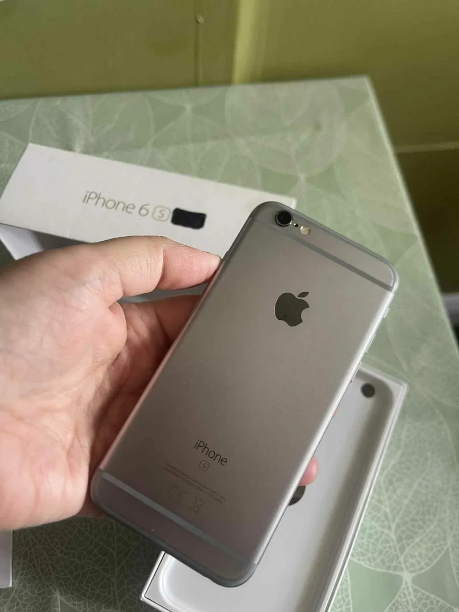 i phone 6s   32gb - Image 1