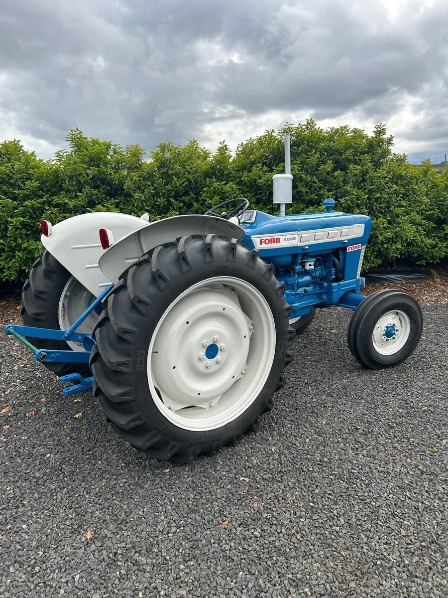 Ford 4000 tractor - Image 1