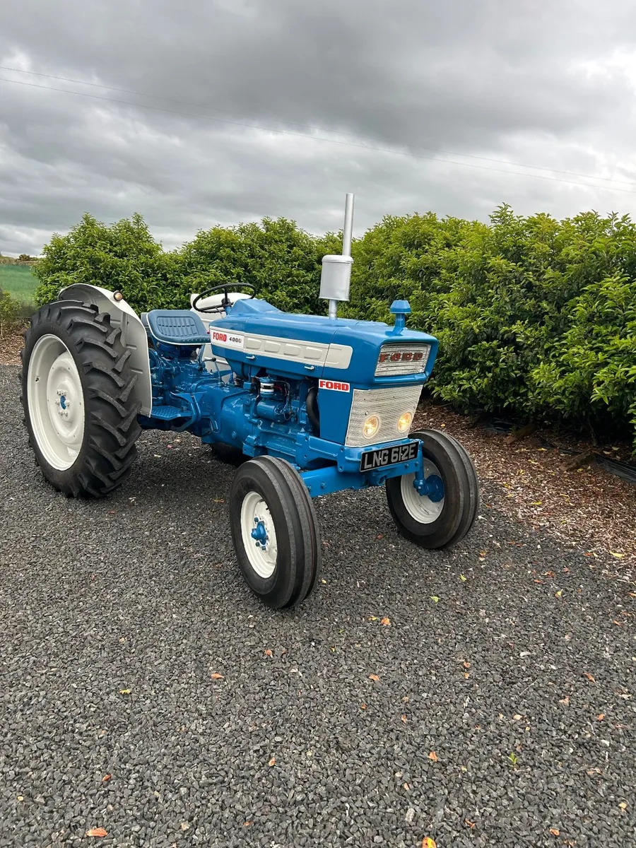 Ford 4000 tractor - Image 2