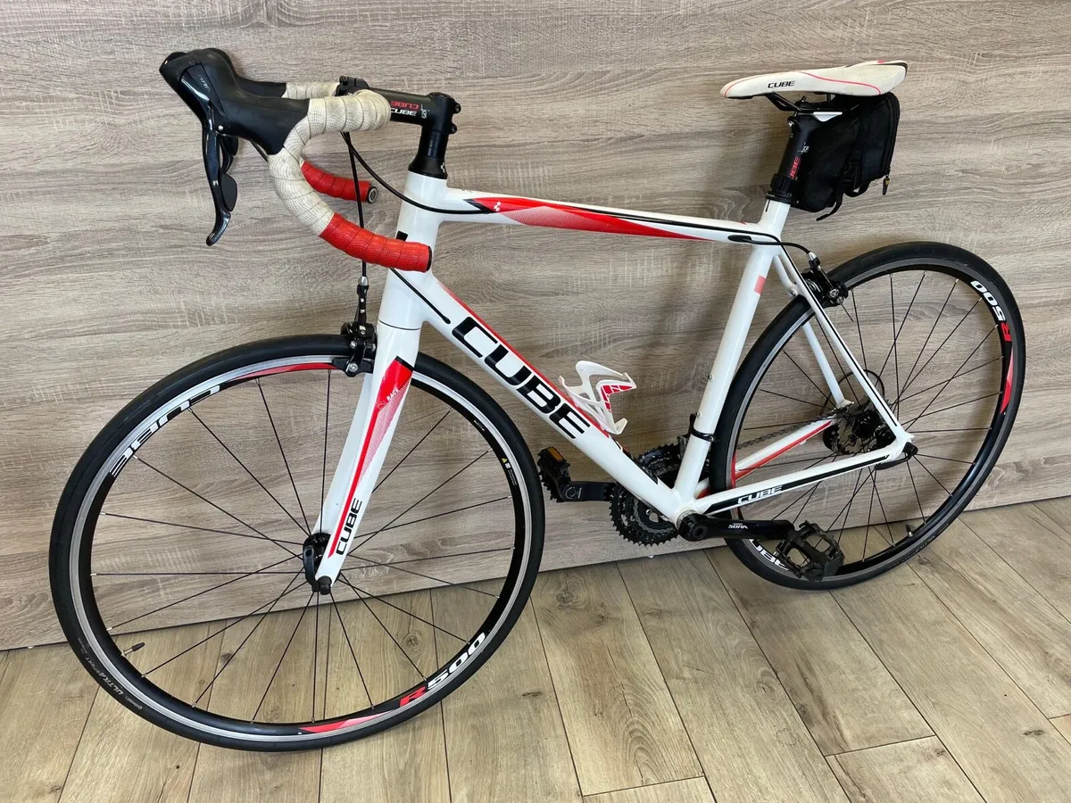 Cube peloton (like new) - Image 1