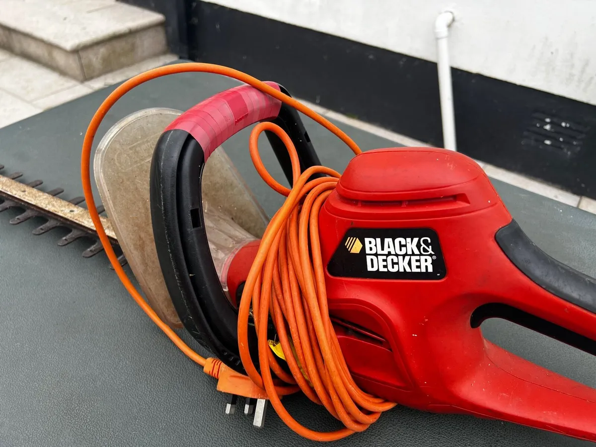 Black & Decker electric GT6026  Hedge trimmer - Image 4