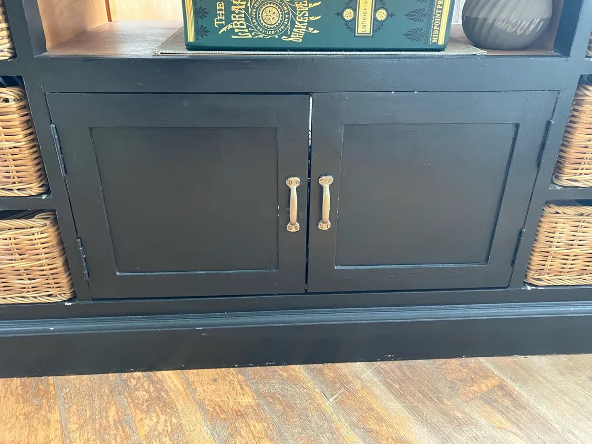 TV Unit - Image 3