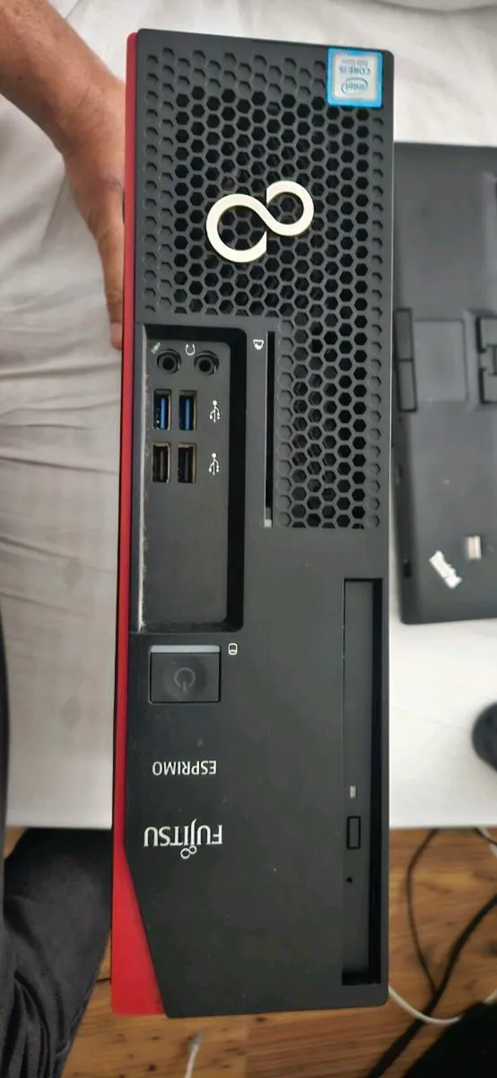 Desktop Fujitsu Core i5 8gb - Image 2