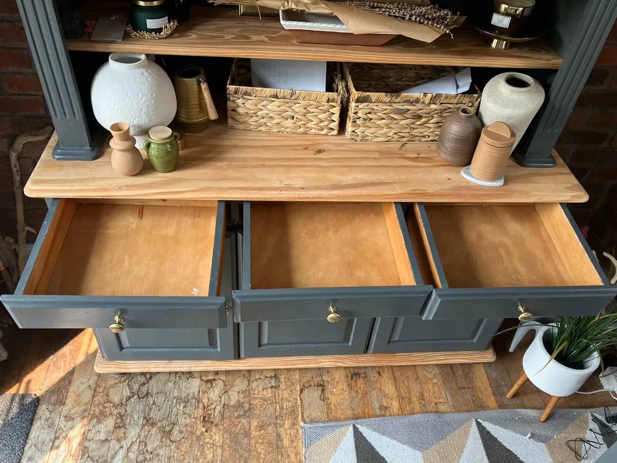 Kitchen Cabinet - Image 3