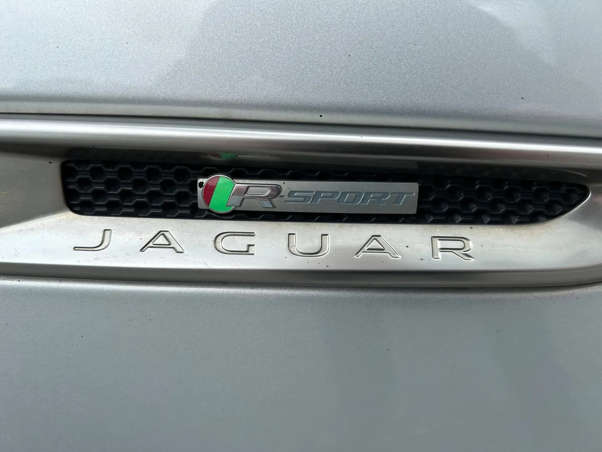 2016 Jaguar XF 2.0d 180bhp R-Sport - Image 2