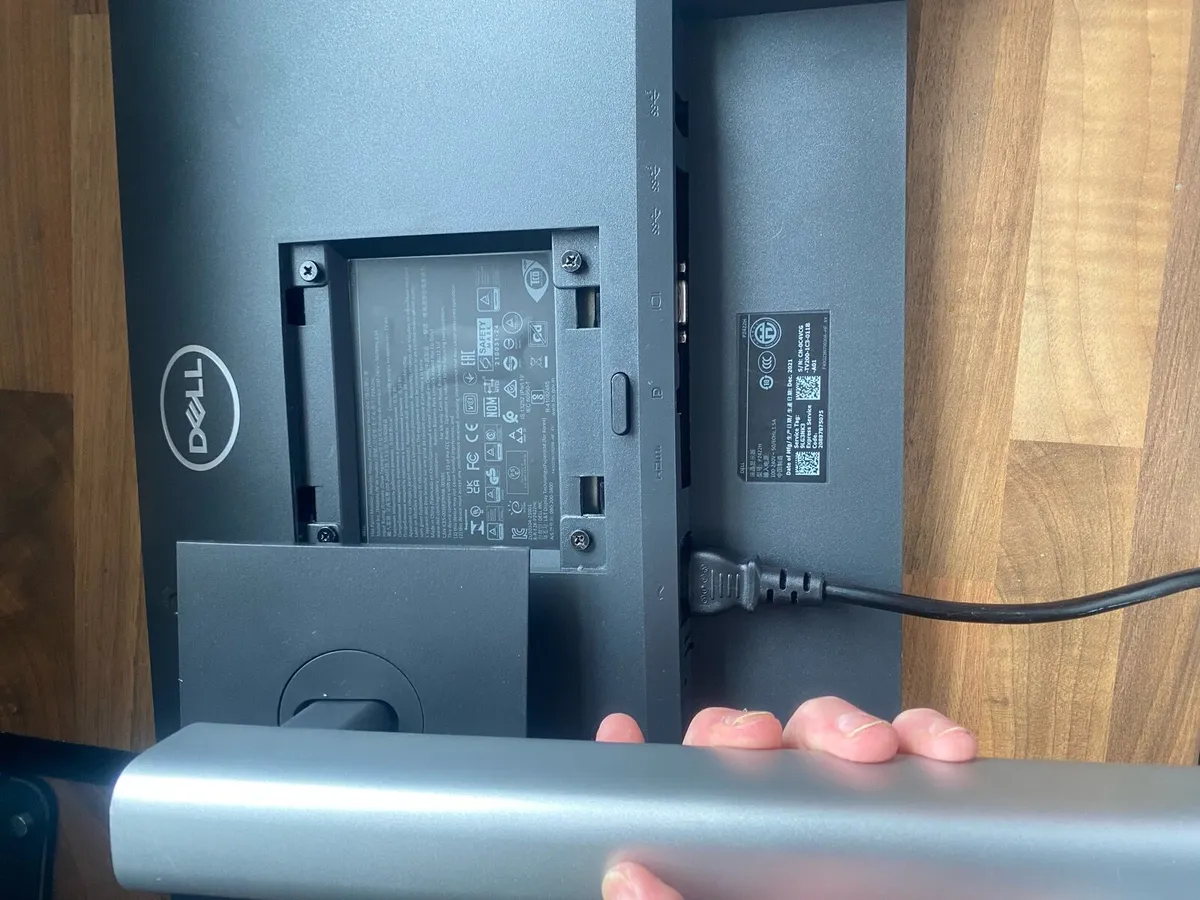 Dell 24 -inch  led monitor - Image 4