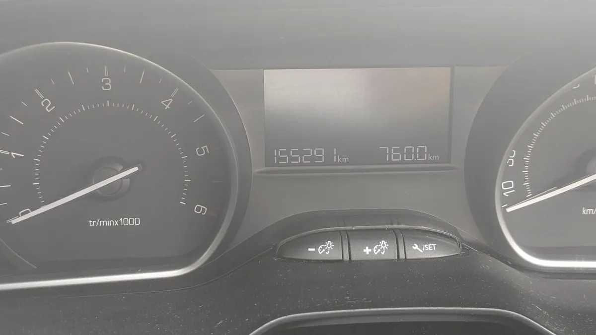 Peugeot 2008 2016 - Image 2