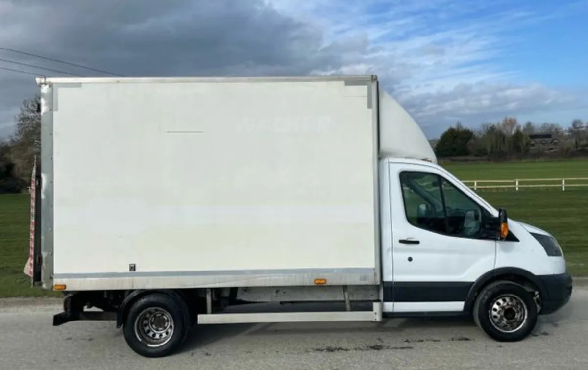 FORD TRANSIT BoxBody 2017 DOE 09/25 - Image 3