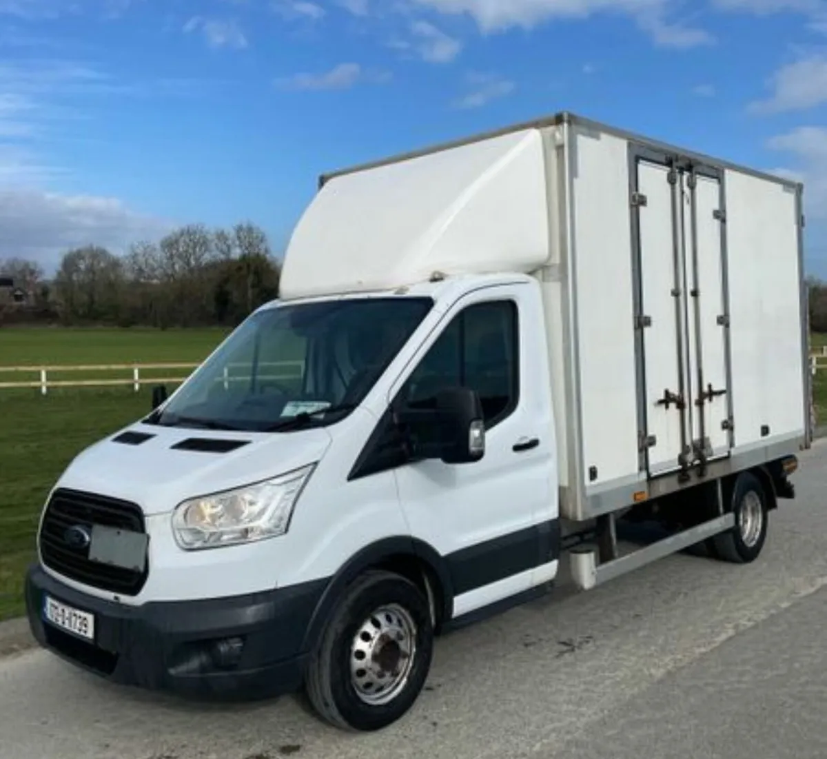 FORD TRANSIT BoxBody 2017 DOE 09/25 - Image 1