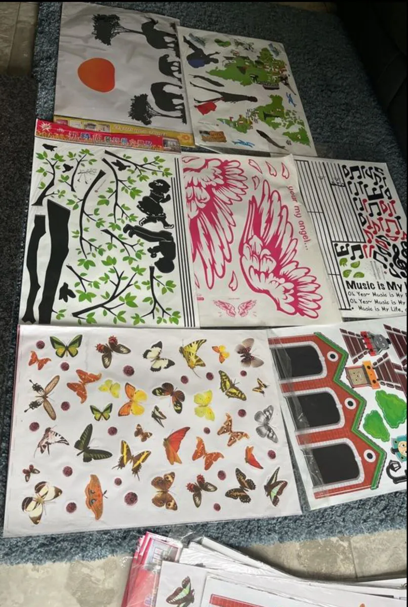 Wall decals - Image 1