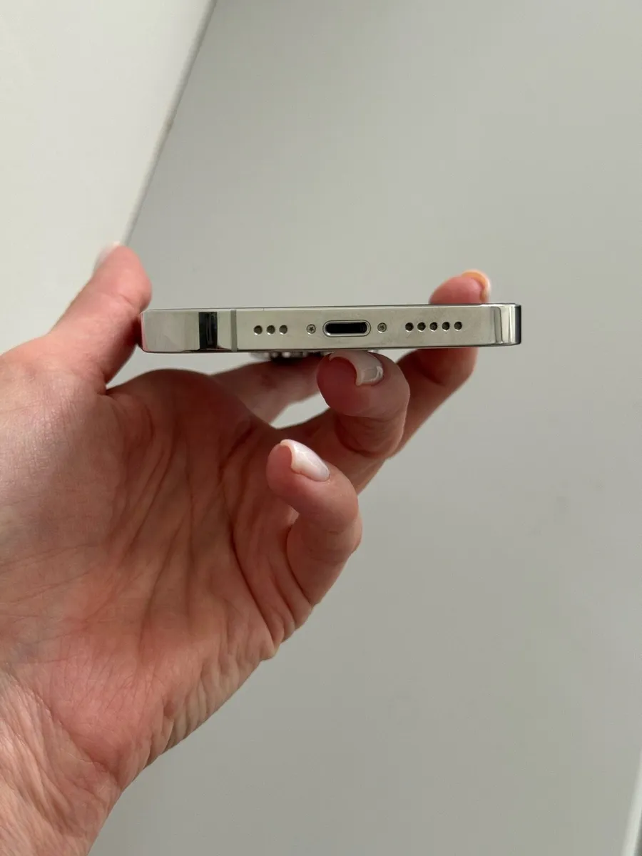 iPhone PRO 14/128GB/unlocked - Image 4