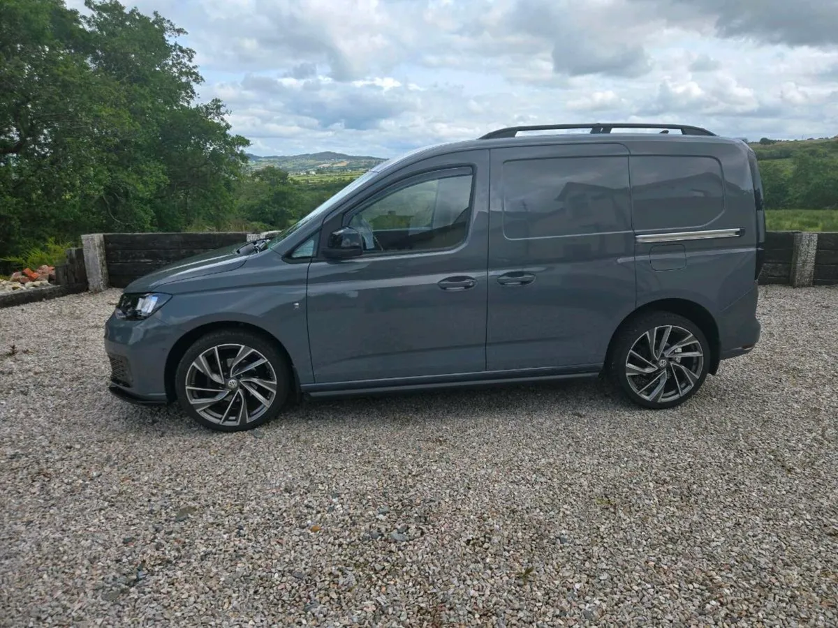 Caddy van - Image 3
