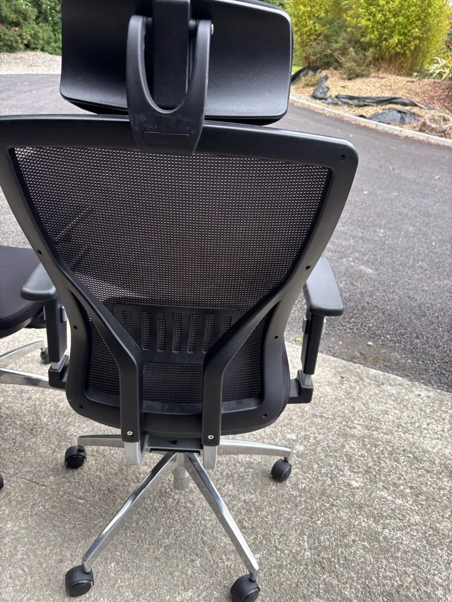 Executive high back chairs - Image 3