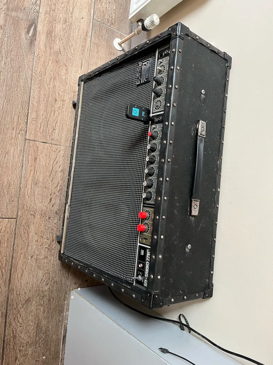 Roland jc120 - Image 2