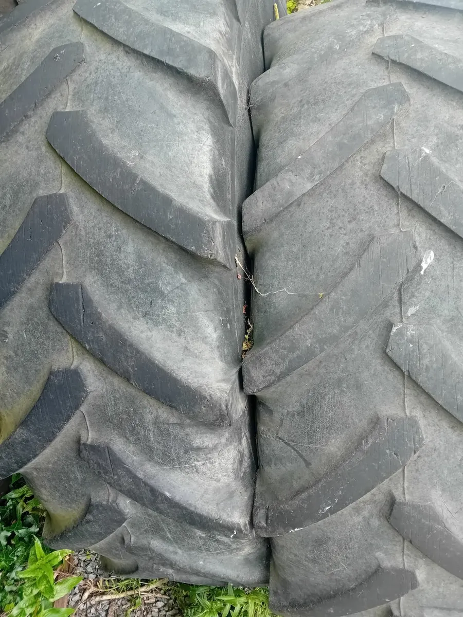 Tractor tyres - Image 2