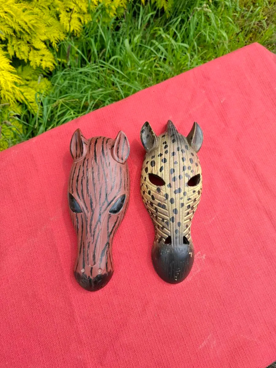 Lot of 2 africans mask postage possible