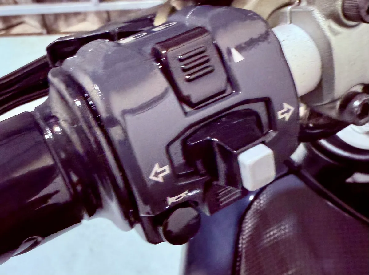 DUCATI DIAVEL CARBON LOW MILES 8k - Image 4