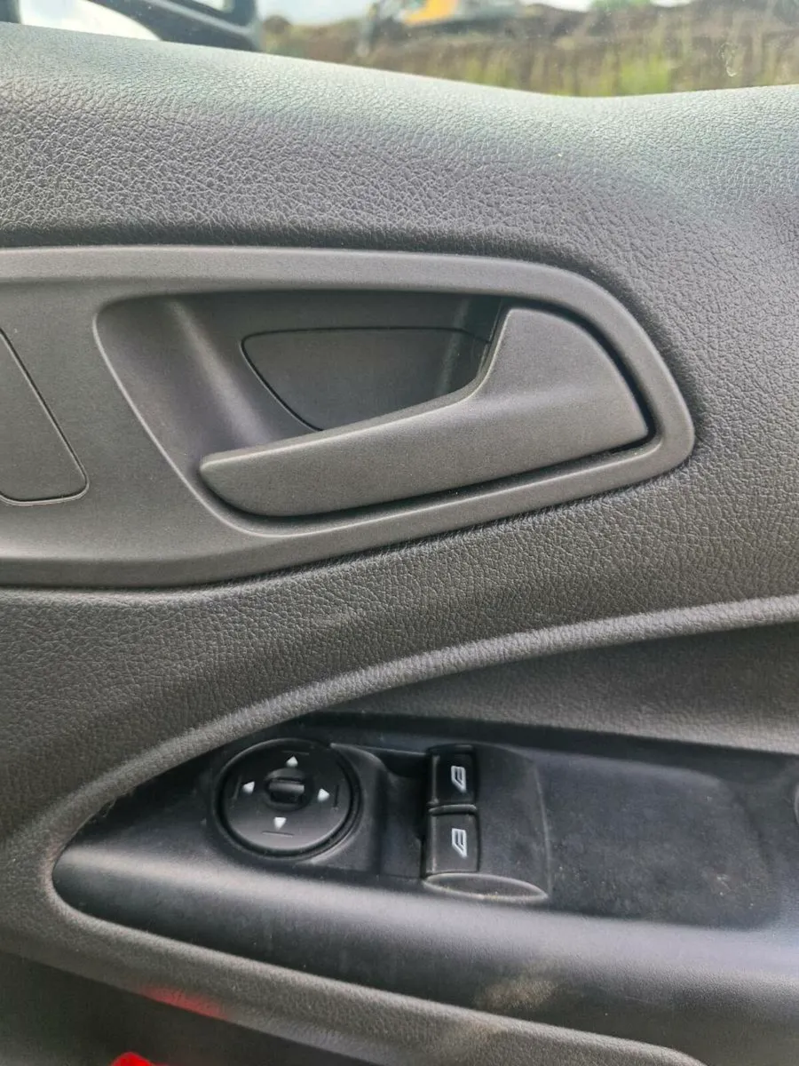 Ford transit connect - Image 4